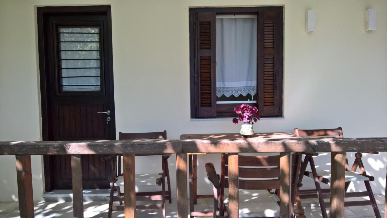 Sotiroulis Apartments เนอา เมซางกาลา ภายนอก รูปภาพ